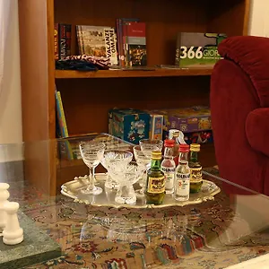Houspitality Caesar Bed and Breakfast